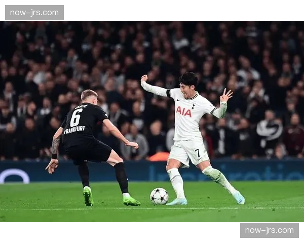 桑德兰客场拿分靠防守 中场拦截构筑第一道防线