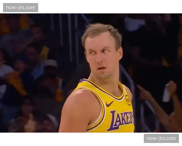 肯纳德三分5中5创纪录 湖人残阵奇兵成系列赛X因素